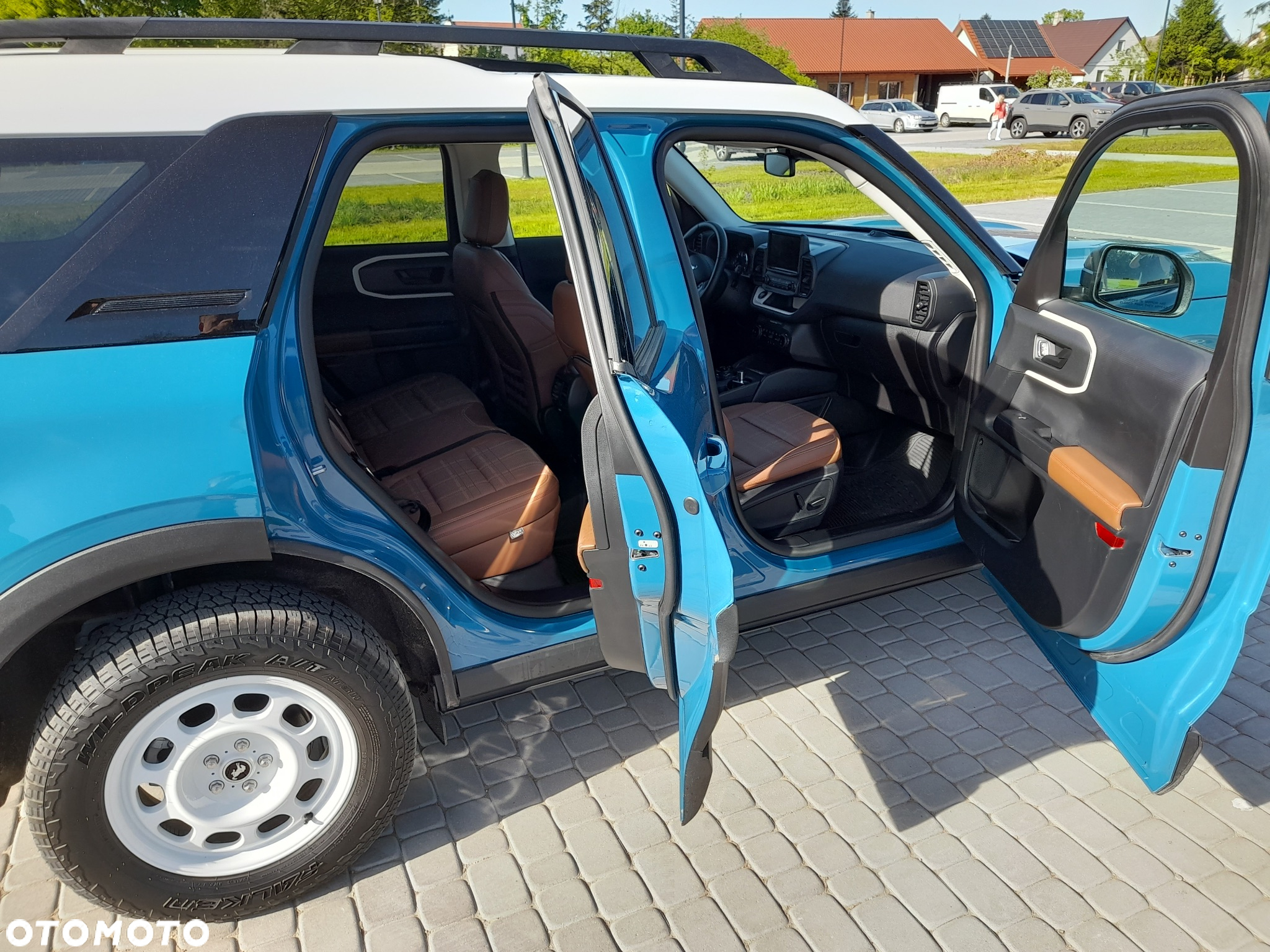 Ford Bronco - 6