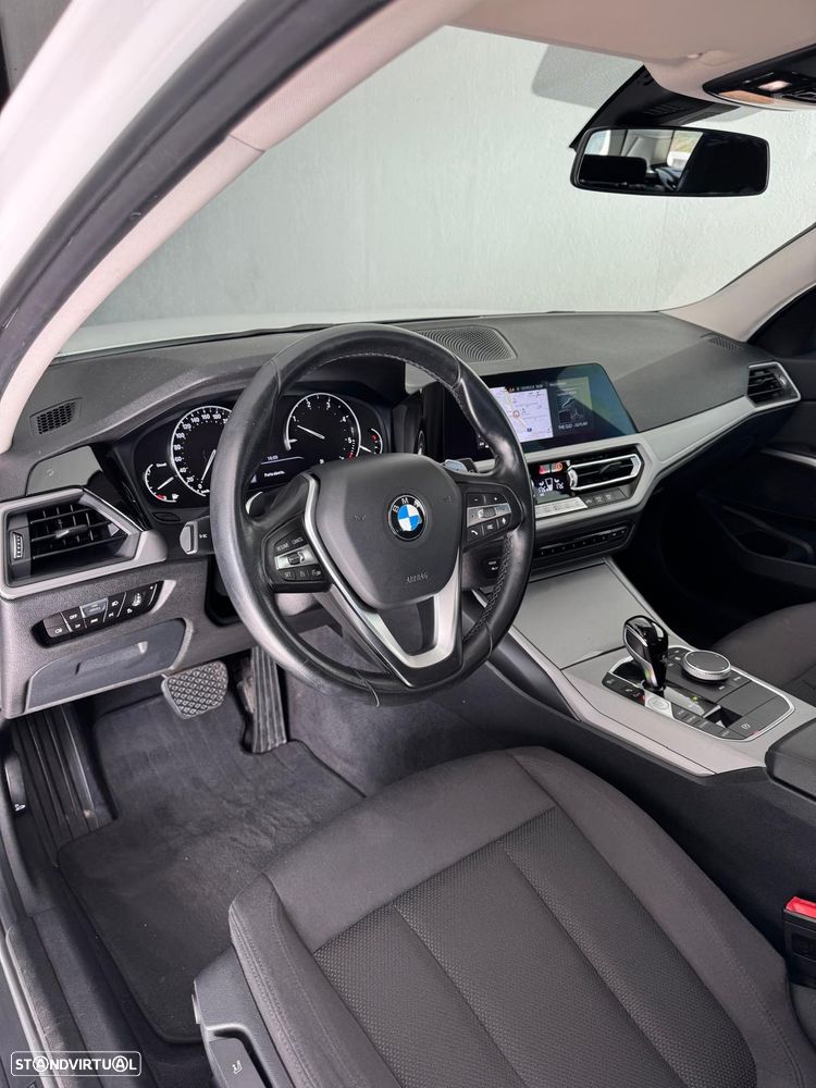 BMW 320 d Auto - 11