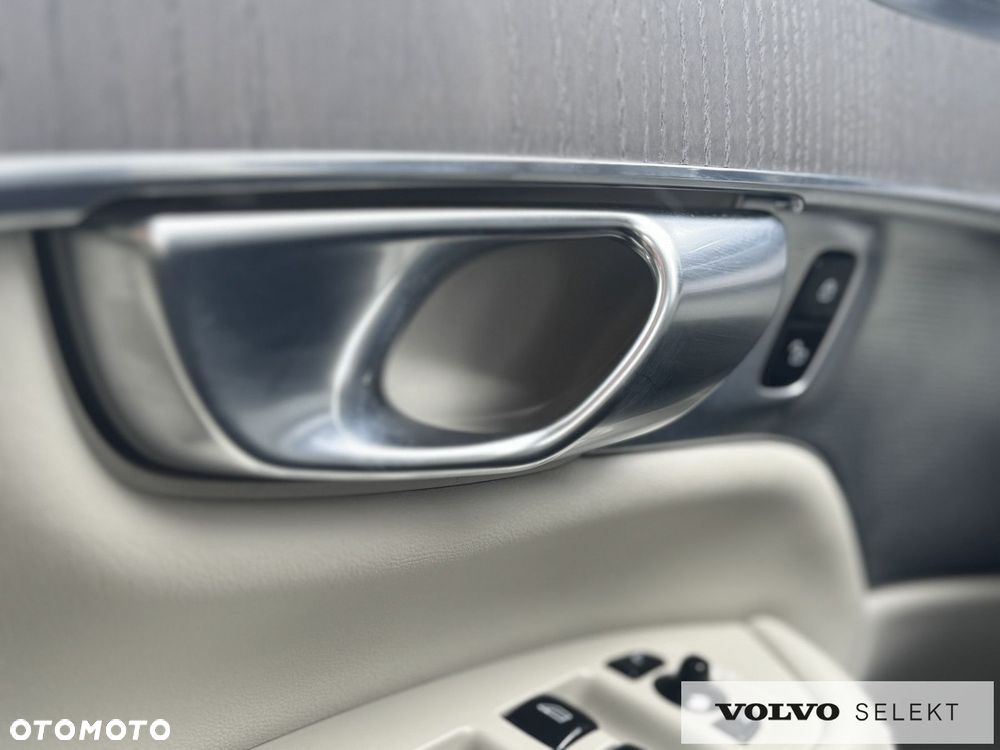Volvo XC 90 - 38