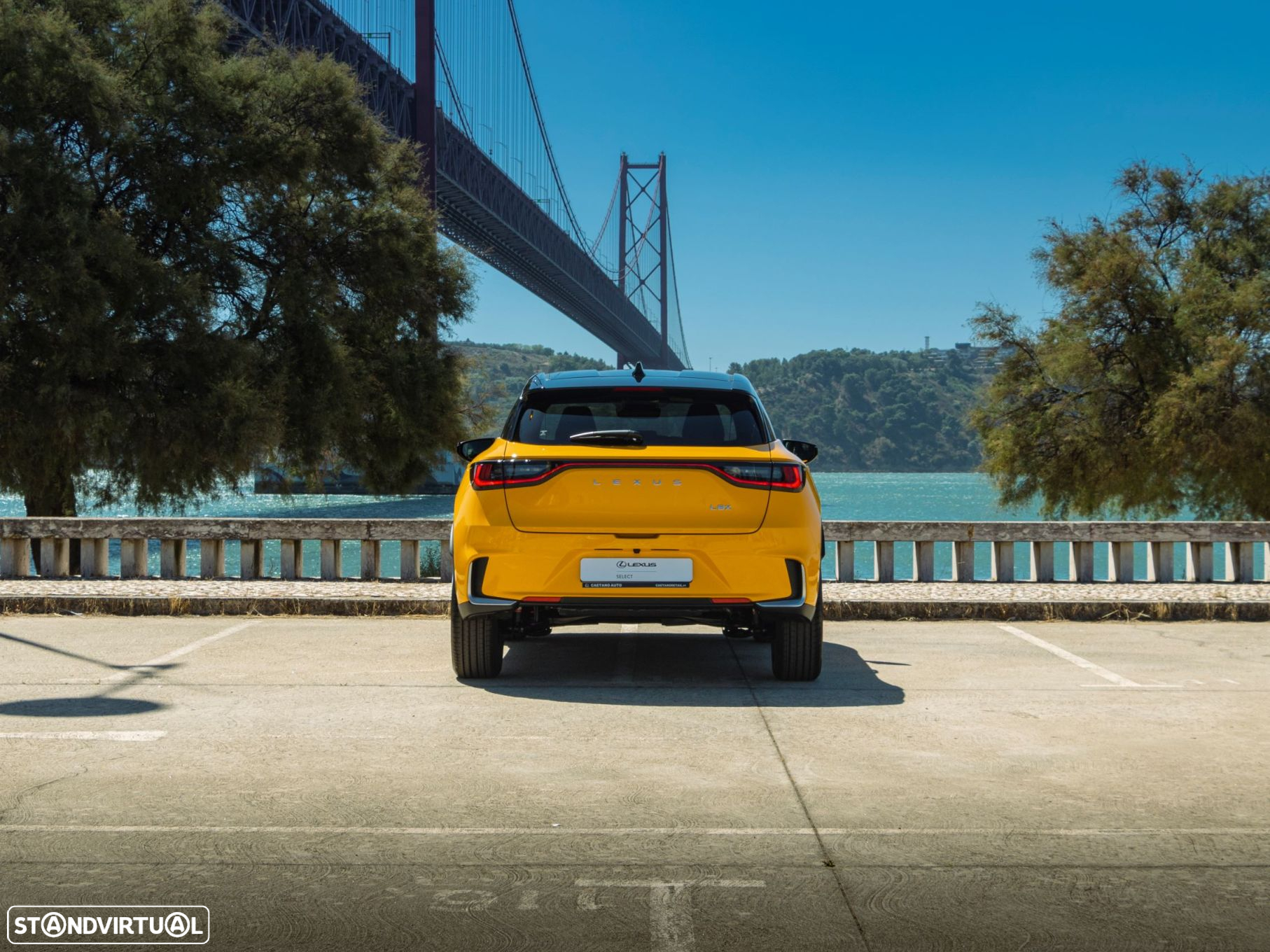Lexus LBX - 4