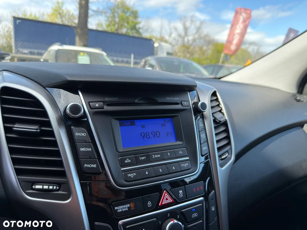Hyundai i30 1.6 Trend - 19