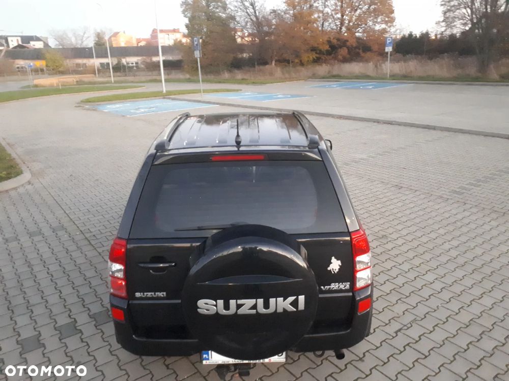 Suzuki Grand Vitara 2.0 De luxe - 14
