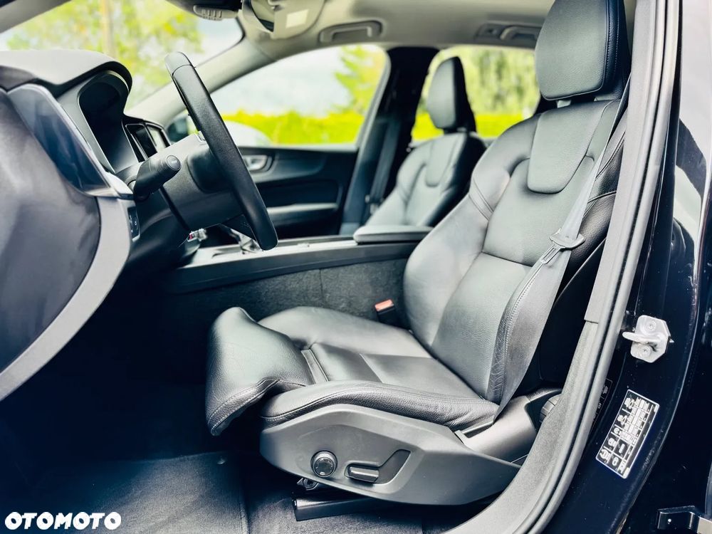 Volvo XC 60 D4 Geartronic Momentum Pro - 27