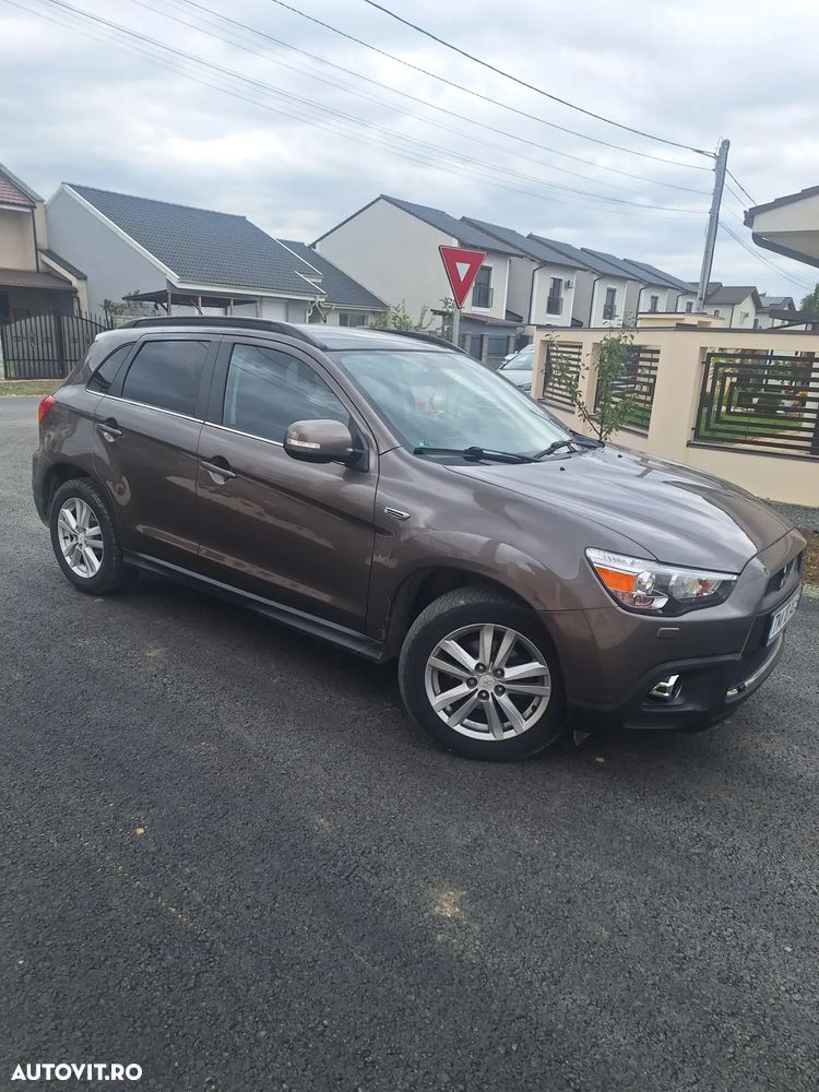 Mitsubishi ASX 1.8 DI-D 2WD Comfort Edition - 2