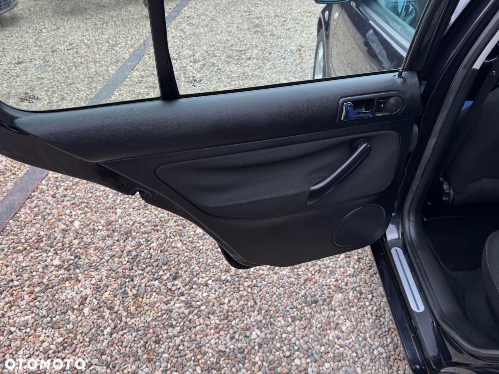 Volkswagen Golf 1.6 Edition - 17
