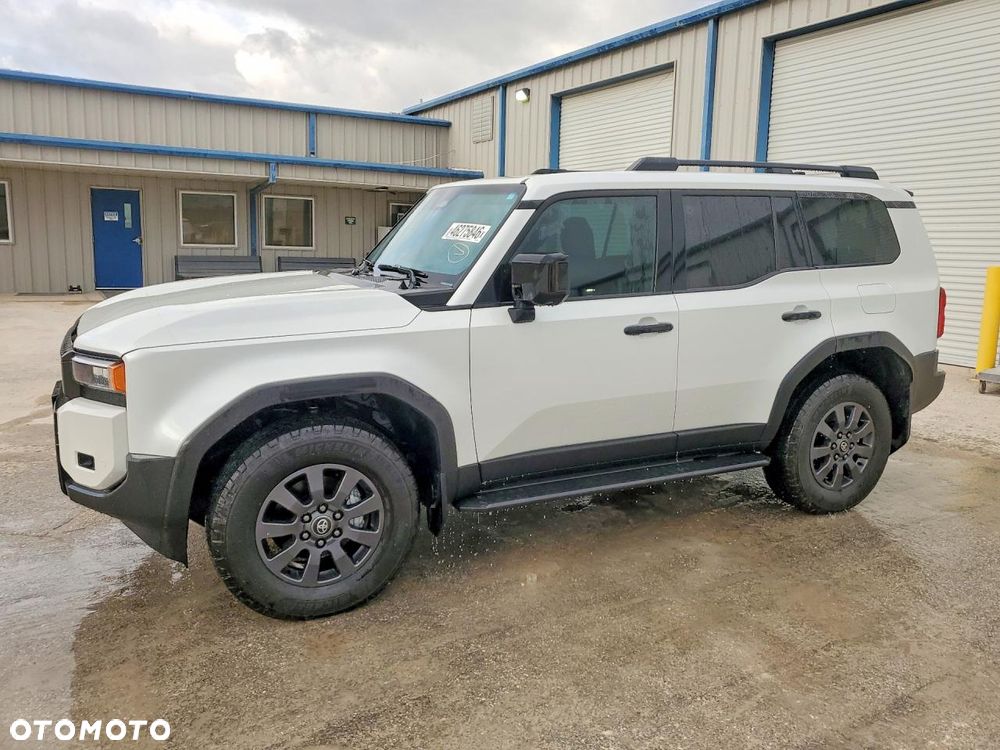 Toyota Land Cruiser - 1