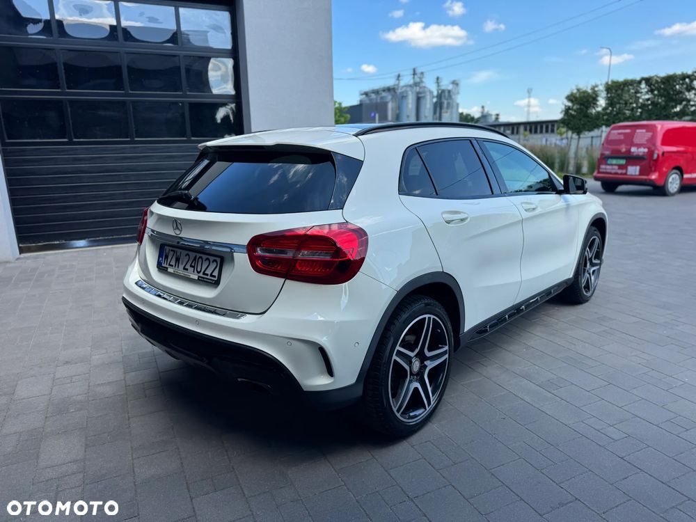 Mercedes-Benz GLA 250 4-Matic - 8