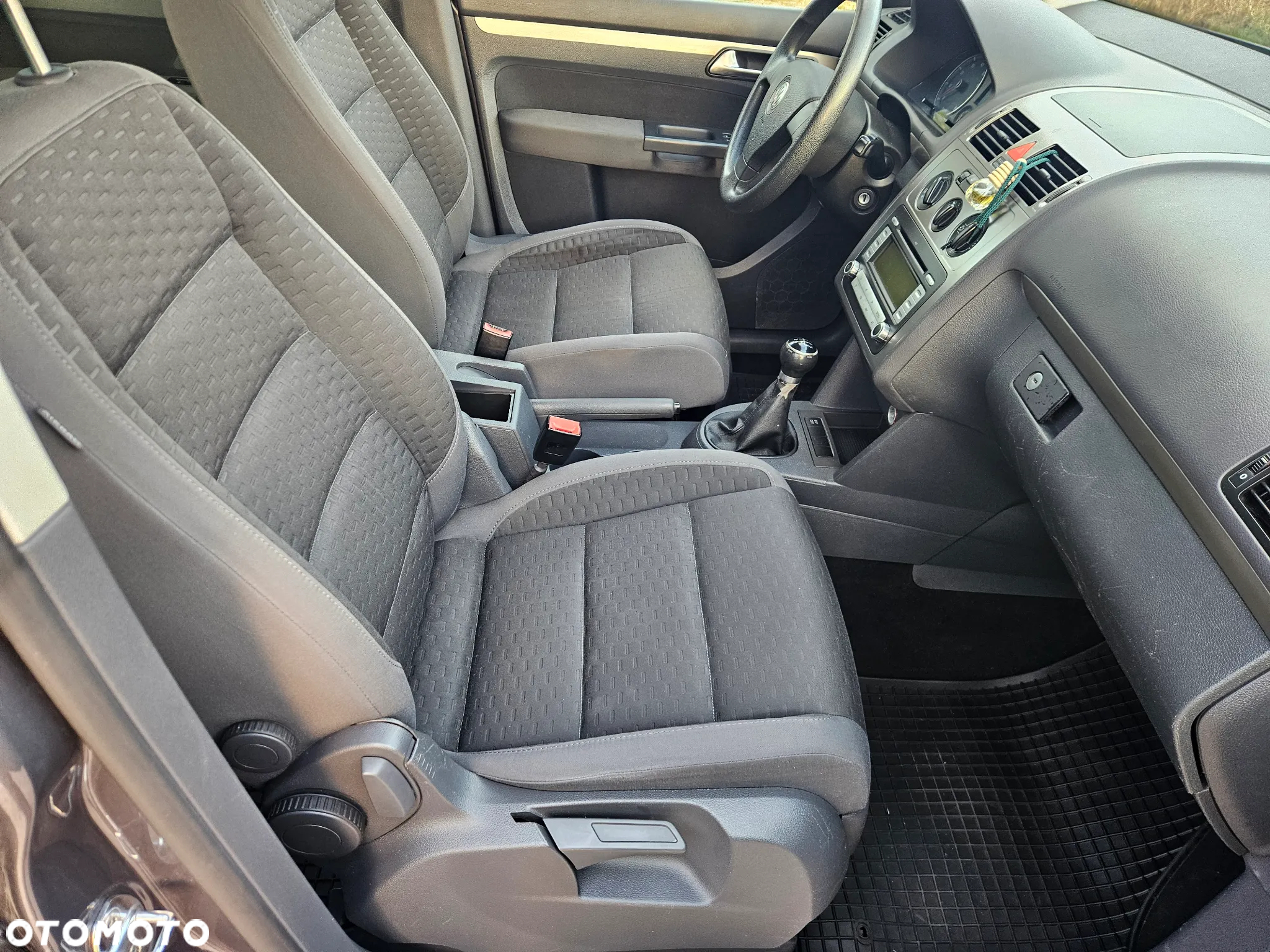 Volkswagen Touran 1.6 Basis - 12