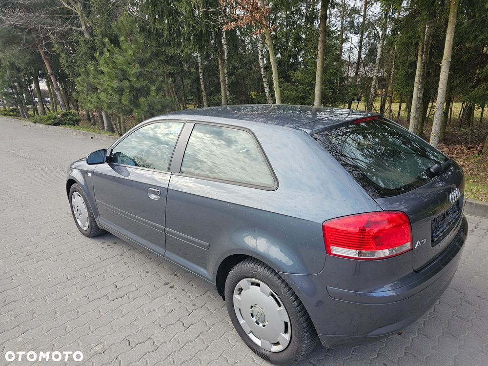 Audi A3 Sportback 1.6 Attraction - 4