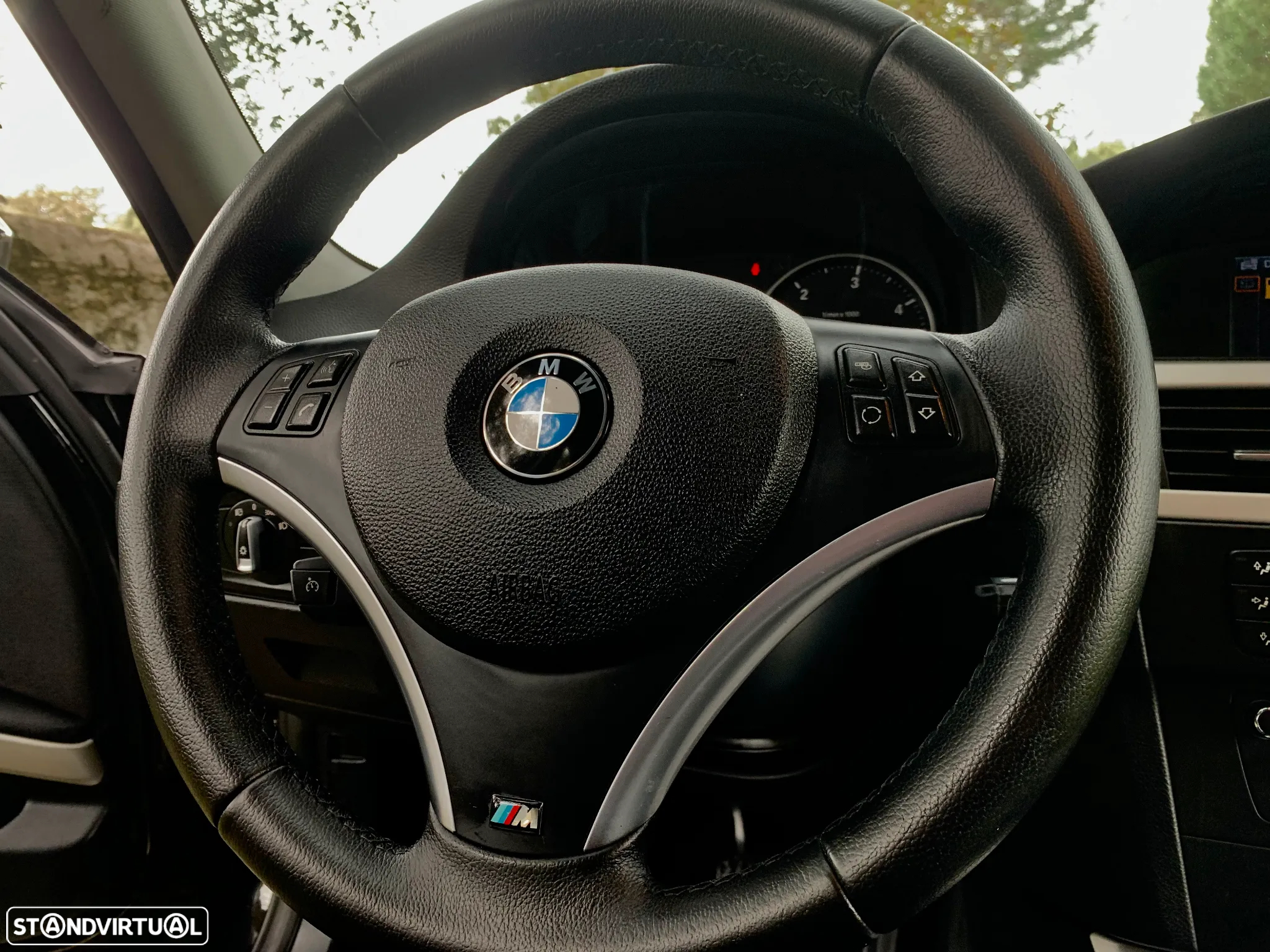 BMW 318 d Touring Pack M - 38