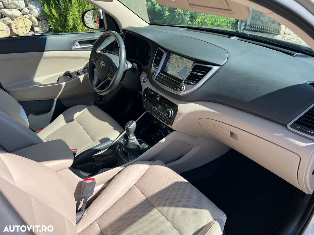 Hyundai Tucson - 12