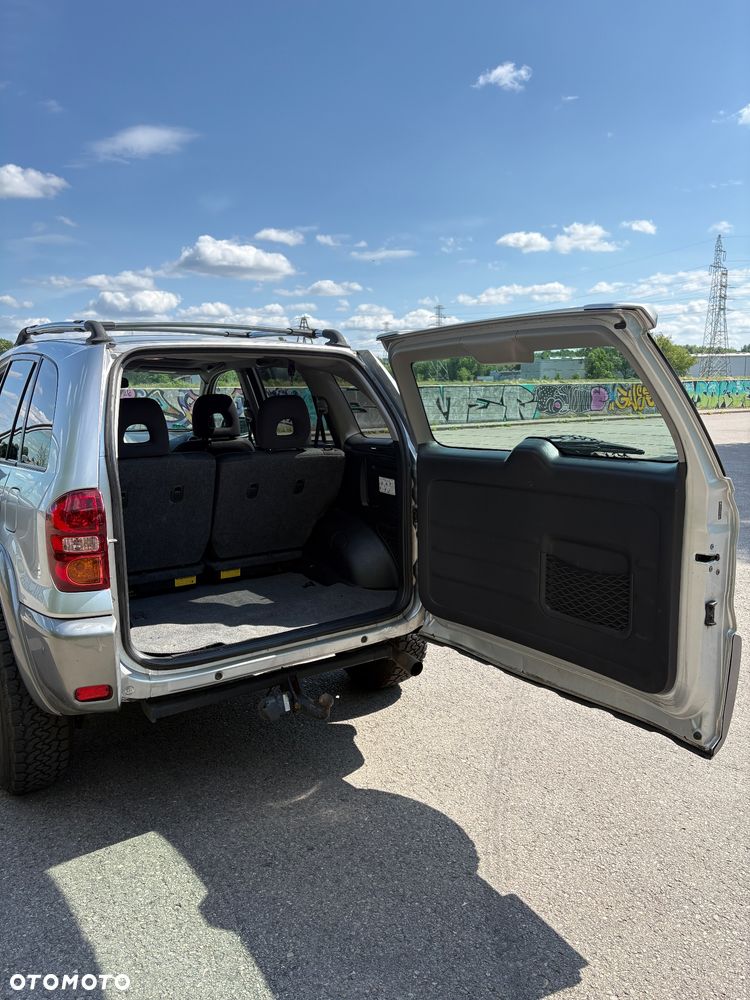 Toyota RAV4 2.4 VVT-i Sport - 13