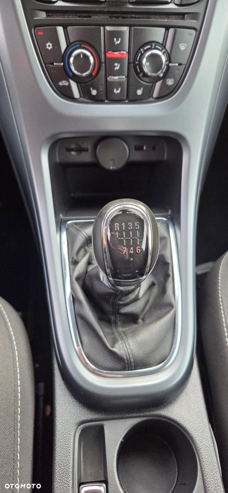 Opel Astra 1.6 Turbo Edition - 28