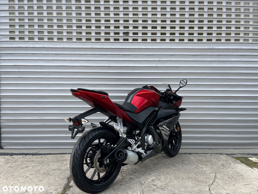 Yamaha YZF - 27