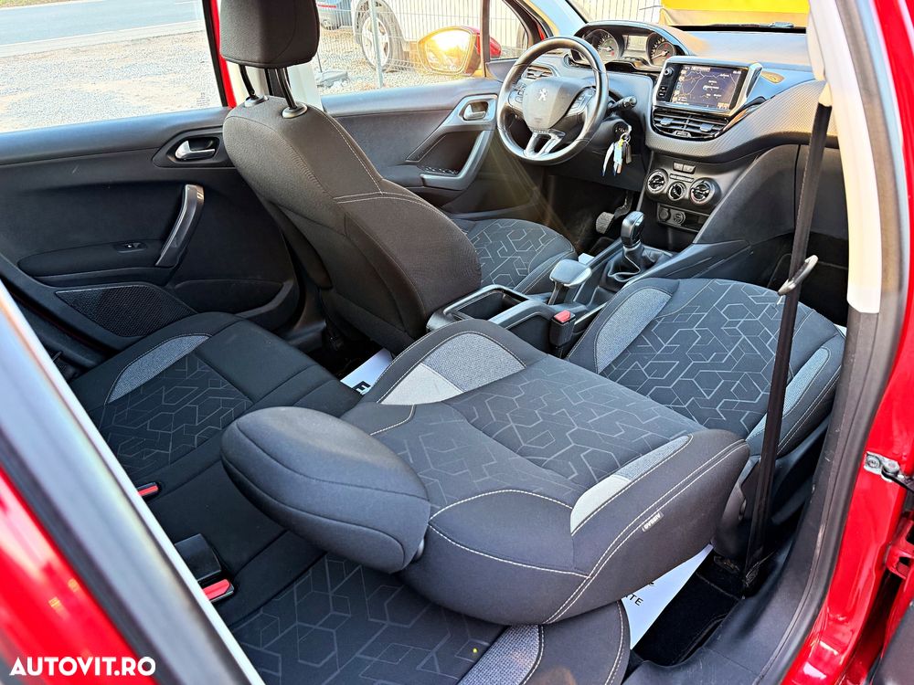 Peugeot 2008 PureTech 82 Style - 13