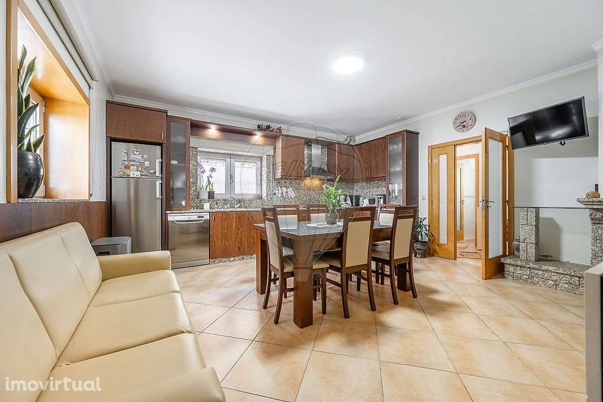 Moradia T4 em Louredo, Póvoa de Lanhoso - Grande imagem: 4/39
