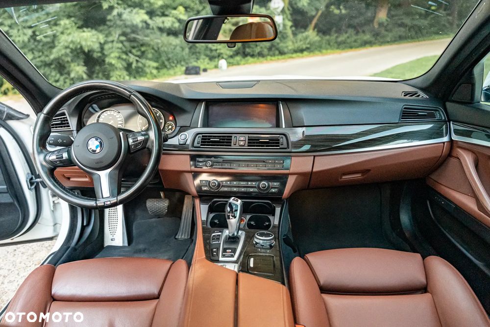 BMW Seria 5 530d xDrive - 36