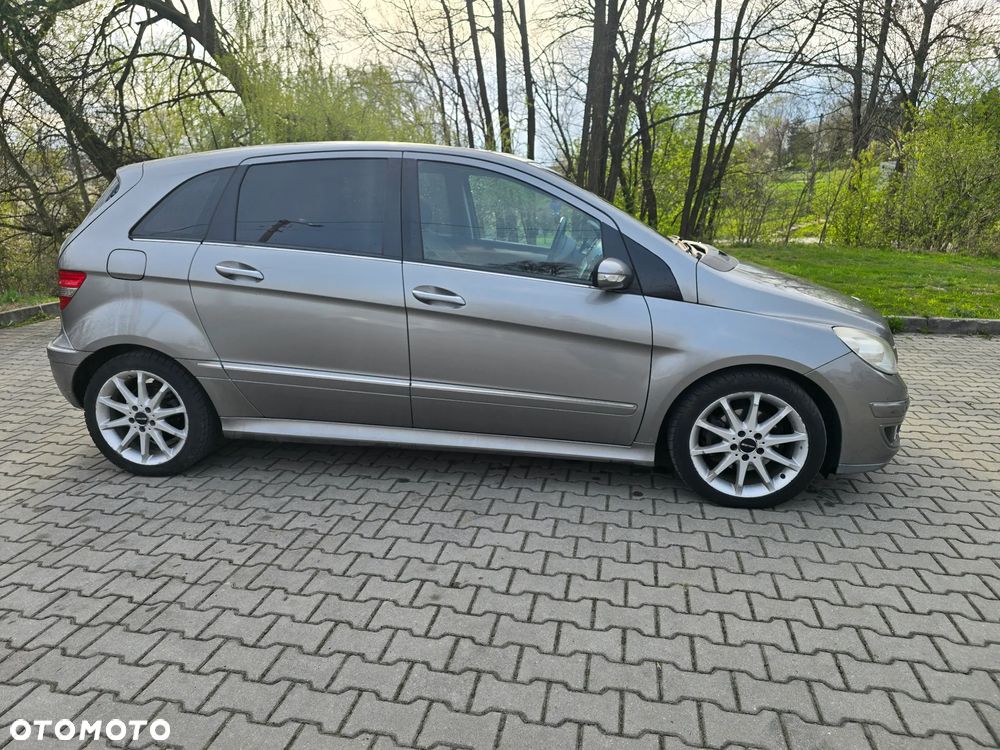 Mercedes-Benz Klasa B 200 CDI DPF Autotronic SPORT EDITION - 26