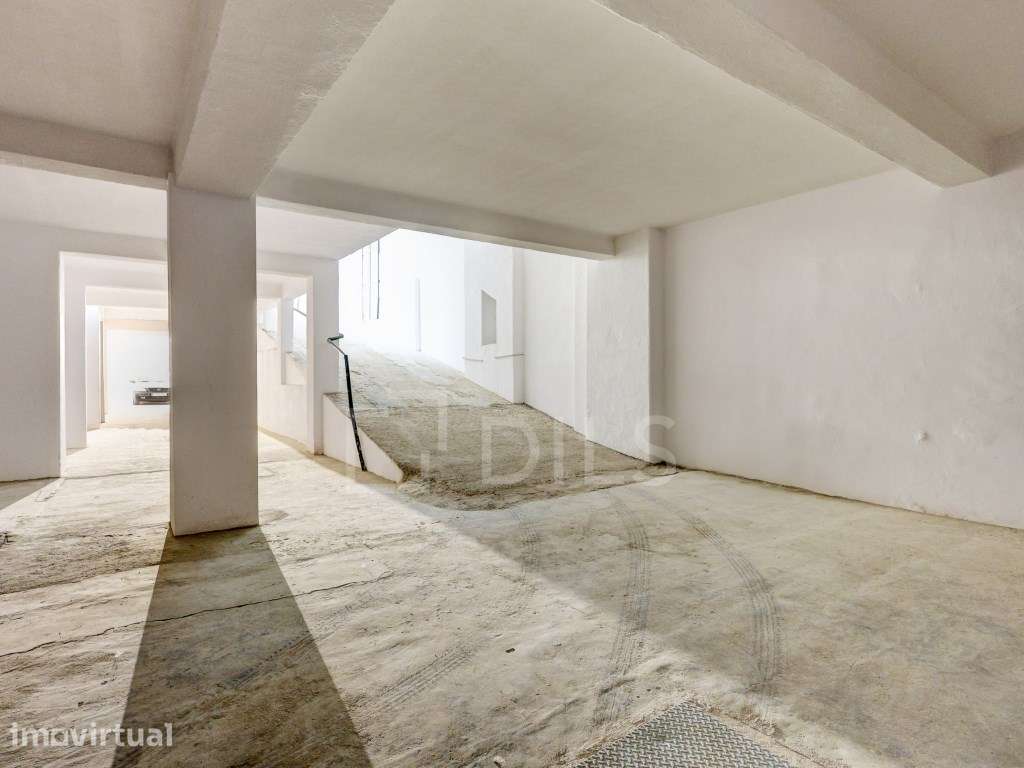 Armazém para Arrendamento - Almirante Barroso, em Lisboa - Grande imagem: 4/22