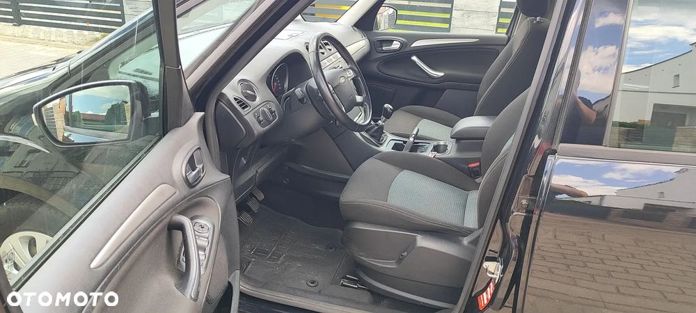 Ford Galaxy - 5