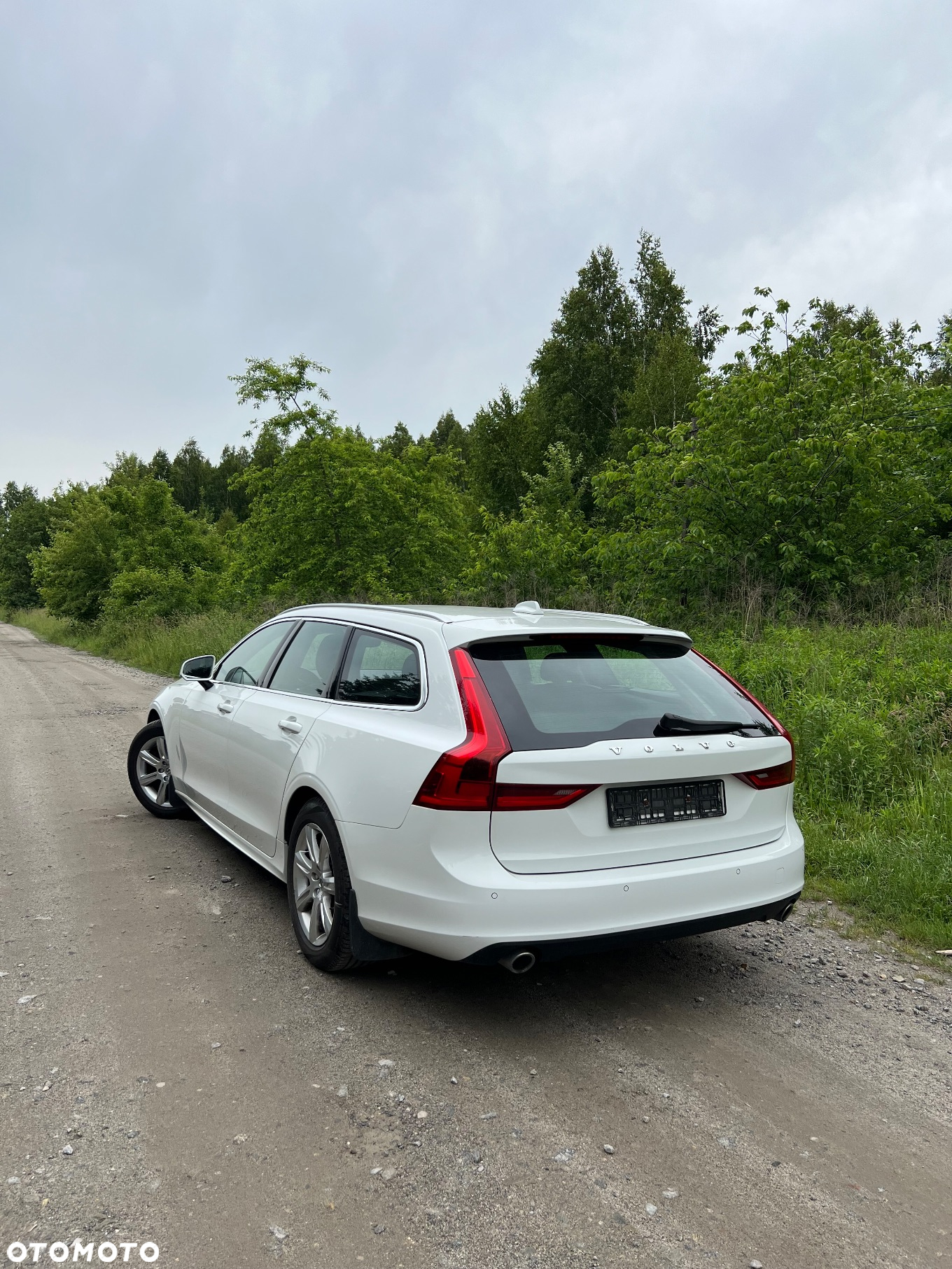 Volvo V90 D4 Momentum - 4