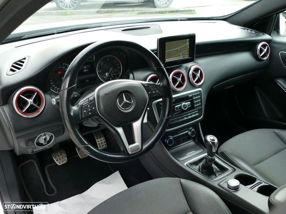 Mercedes-Benz A 180 d AMG Line - 23