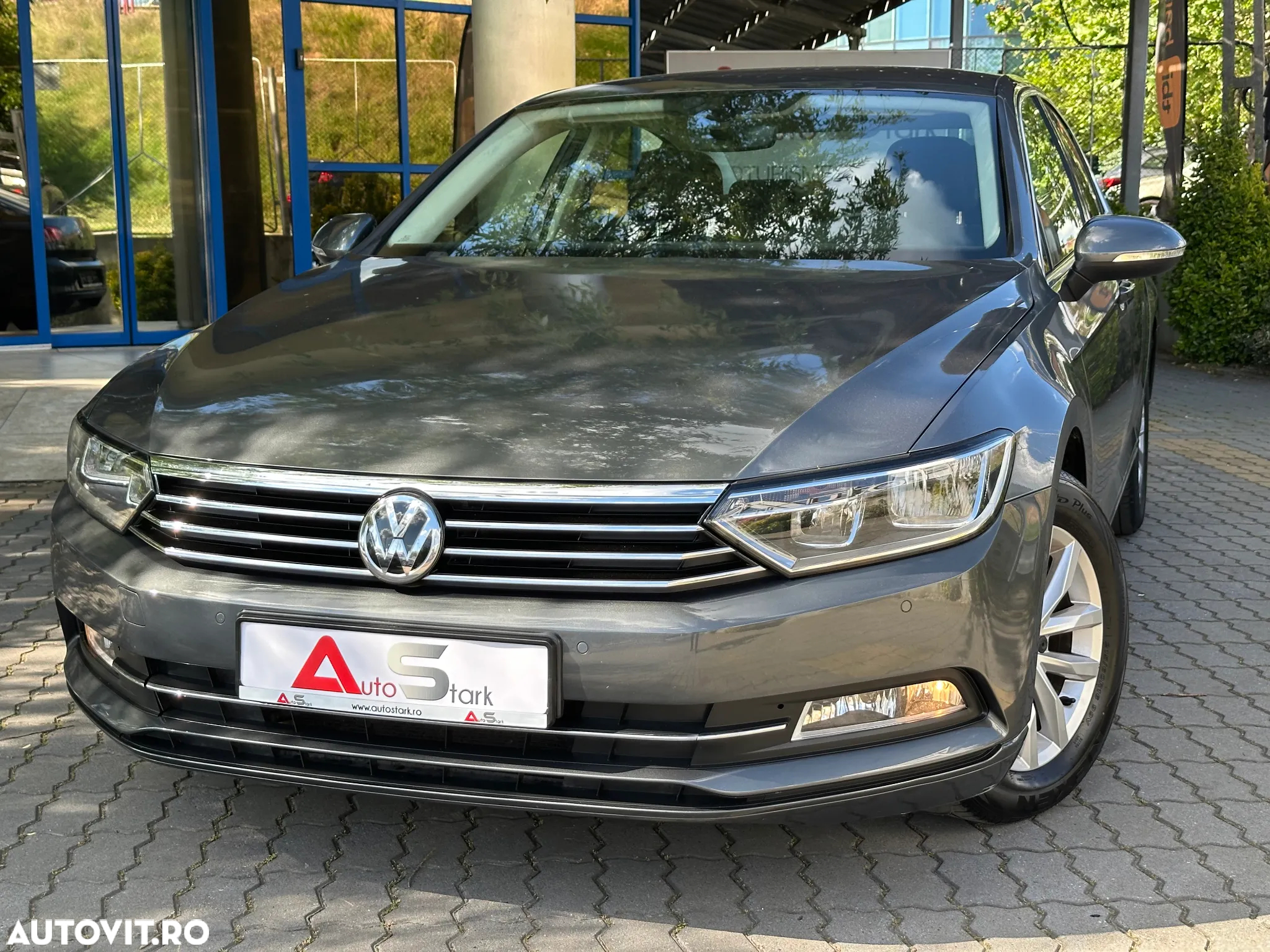 Volkswagen Passat 1.6 TDI (BlueMotion Technology) DSG Comfortline - 9