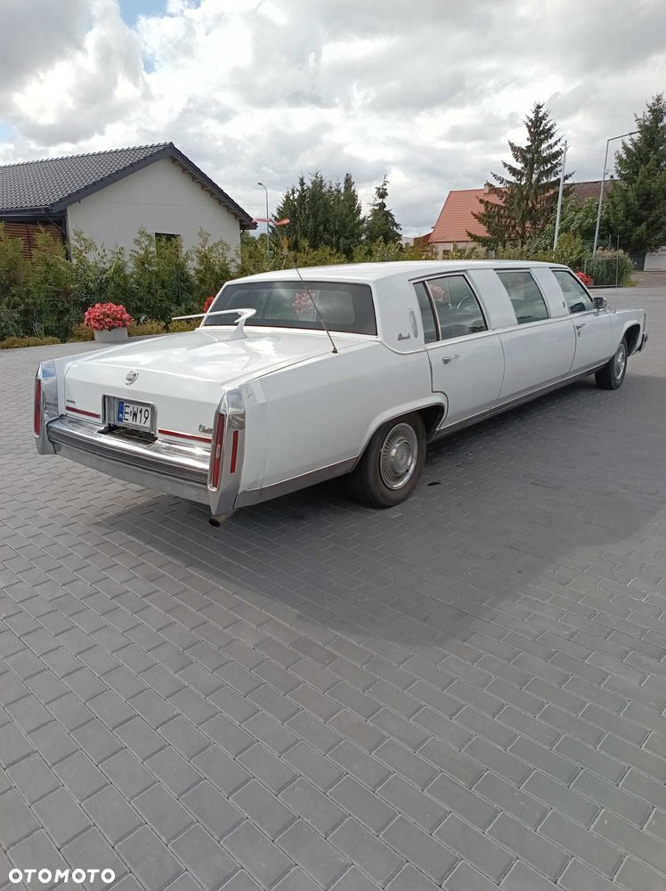 Cadillac Brougham - 2