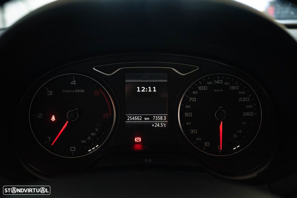 Audi A3 Sportback 1.6 TDI Sport - 24