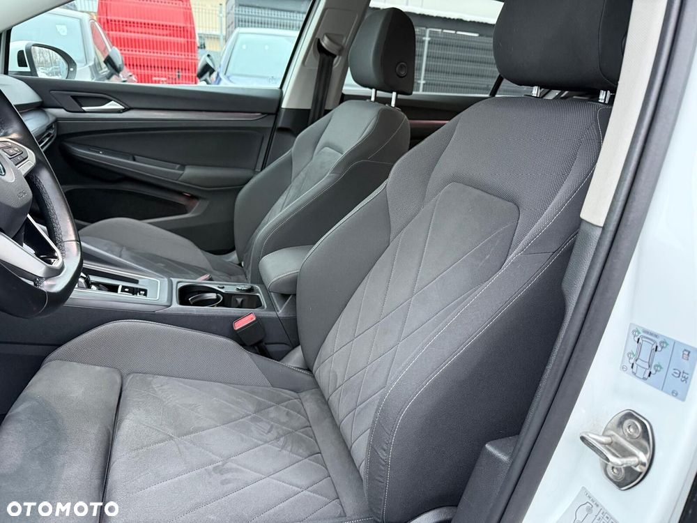 Volkswagen Golf - 11