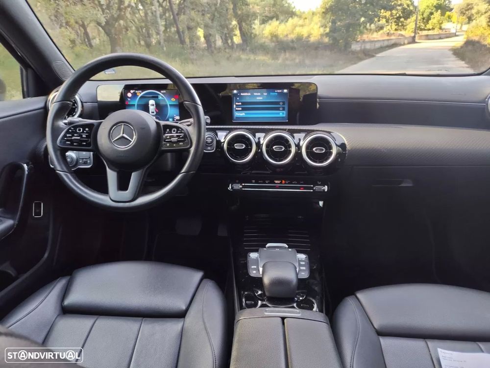 Mercedes-Benz A 180 Limousine d Progressive Aut. - 13