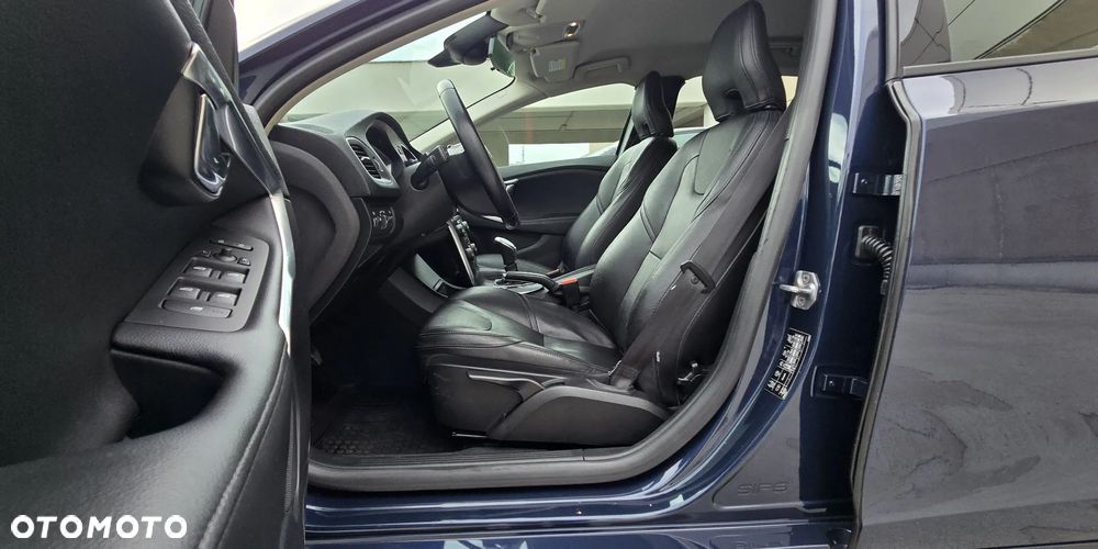 Volvo V40 - 37