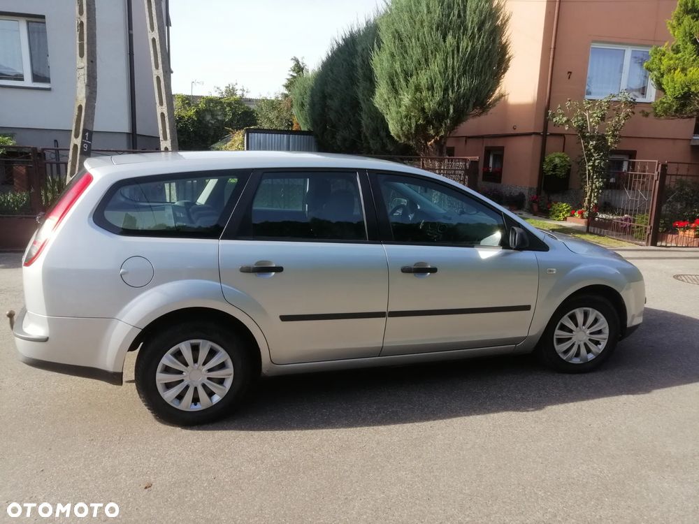 Ford Focus 1.6 TDCi Ambiente - 12