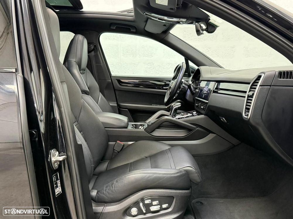 Porsche Cayenne 3.0 V6 - 36