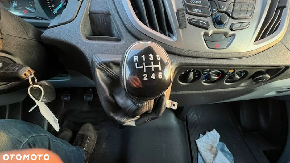 Ford Transit - 25