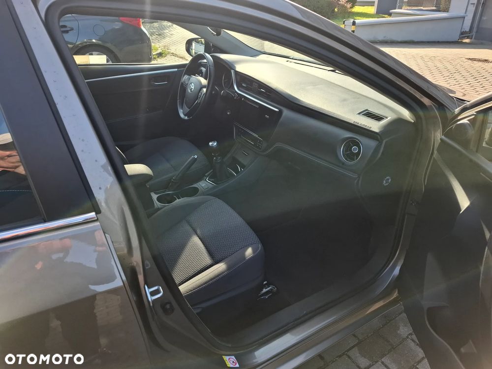 Toyota Corolla 2018 photo 2