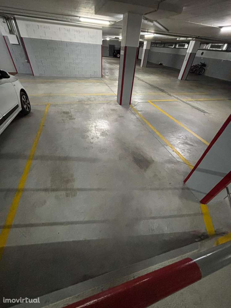 Lugar de Garagem Porto  Rua da  Boavista   * Prédio Novo - Grande imagem: 4/7