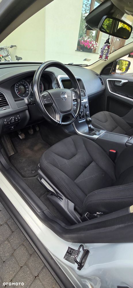 Volvo XC 60 D3 Momentum - 17