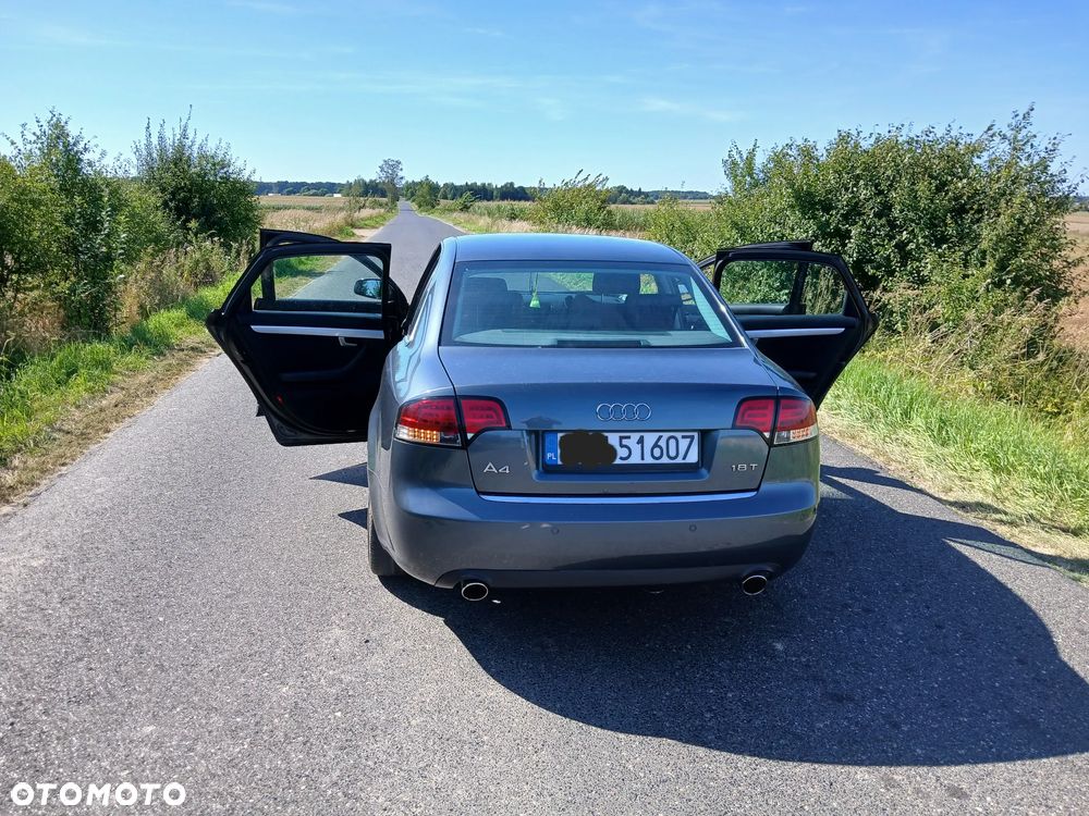 Audi A4 Limousine - 2