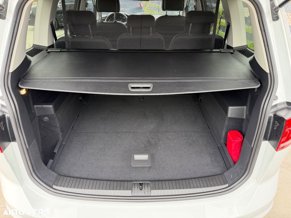 Volkswagen Touran 2.0 TDI SCR Highline - 21