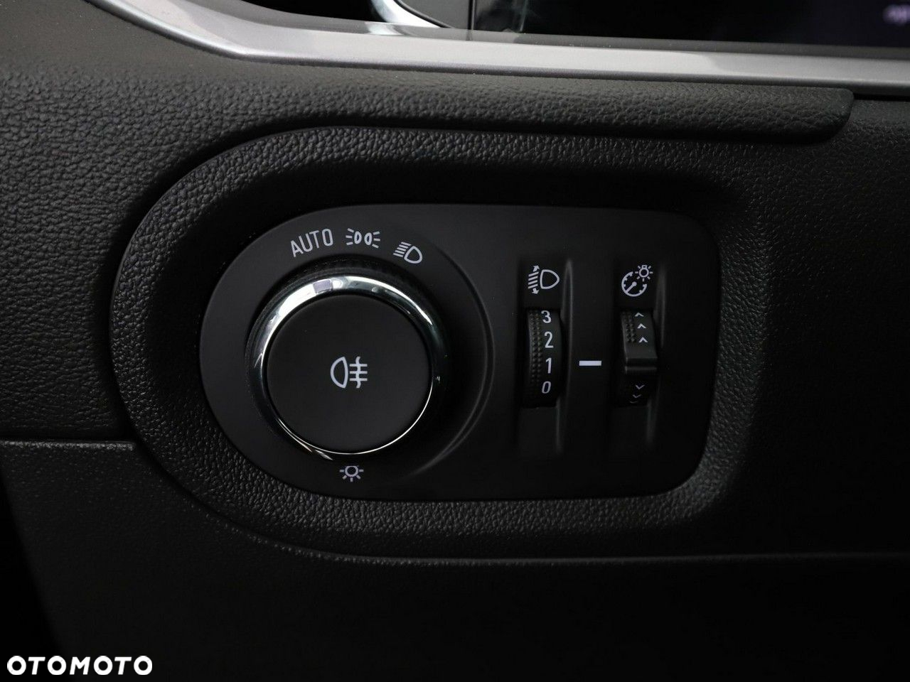 Opel Grandland X 1.2 T GPF Design Line S&S - 34