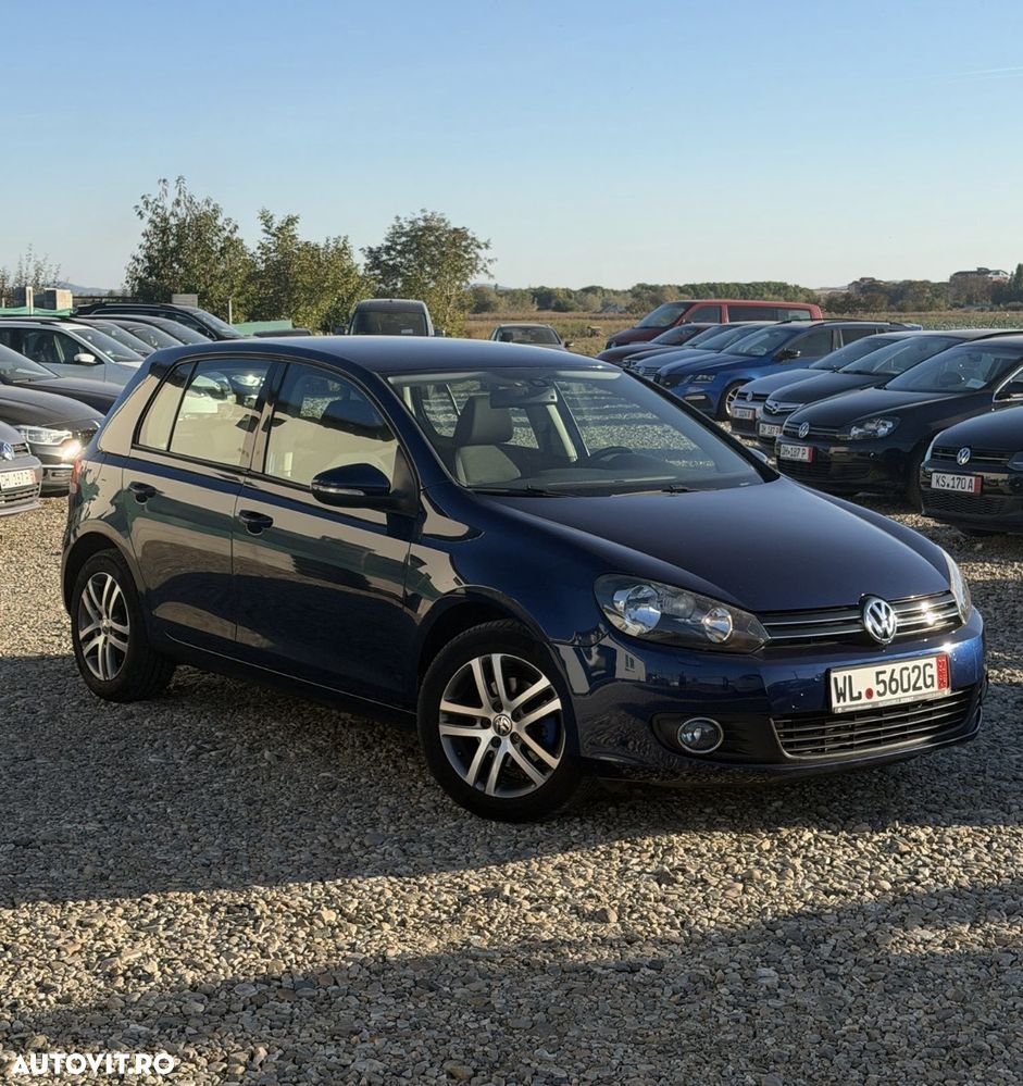 Volkswagen Golf - 1