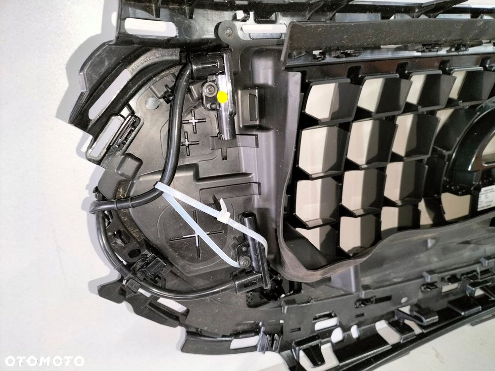 atrapa kratka mercedes e klasa w214 22- 63 amg - 9