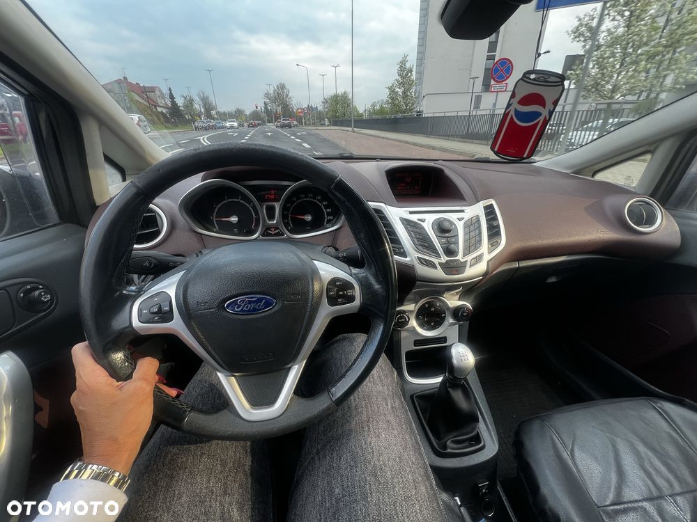 Ford Fiesta - 8