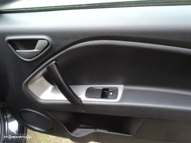 Alfa Romeo MiTo 1.3 JTD Distinctive - 7