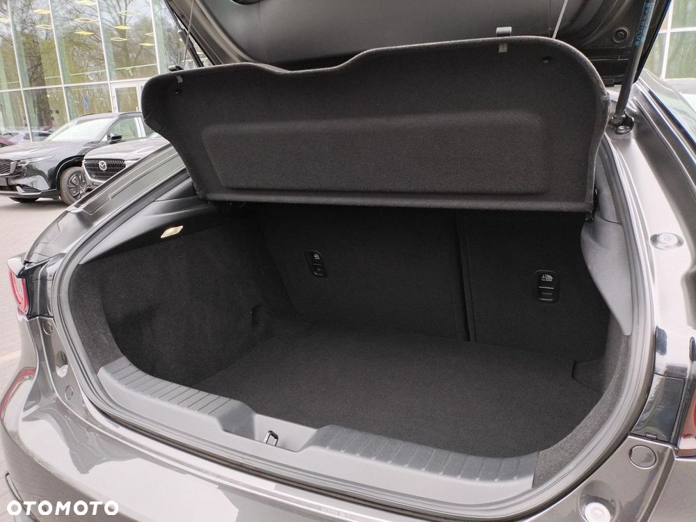 Mazda 3 2.0 mHEV Kanjo - 32