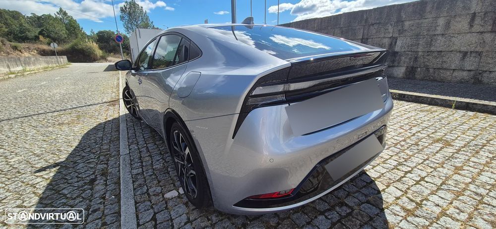 Toyota Prius 2.0 Plug-in Luxury - 12