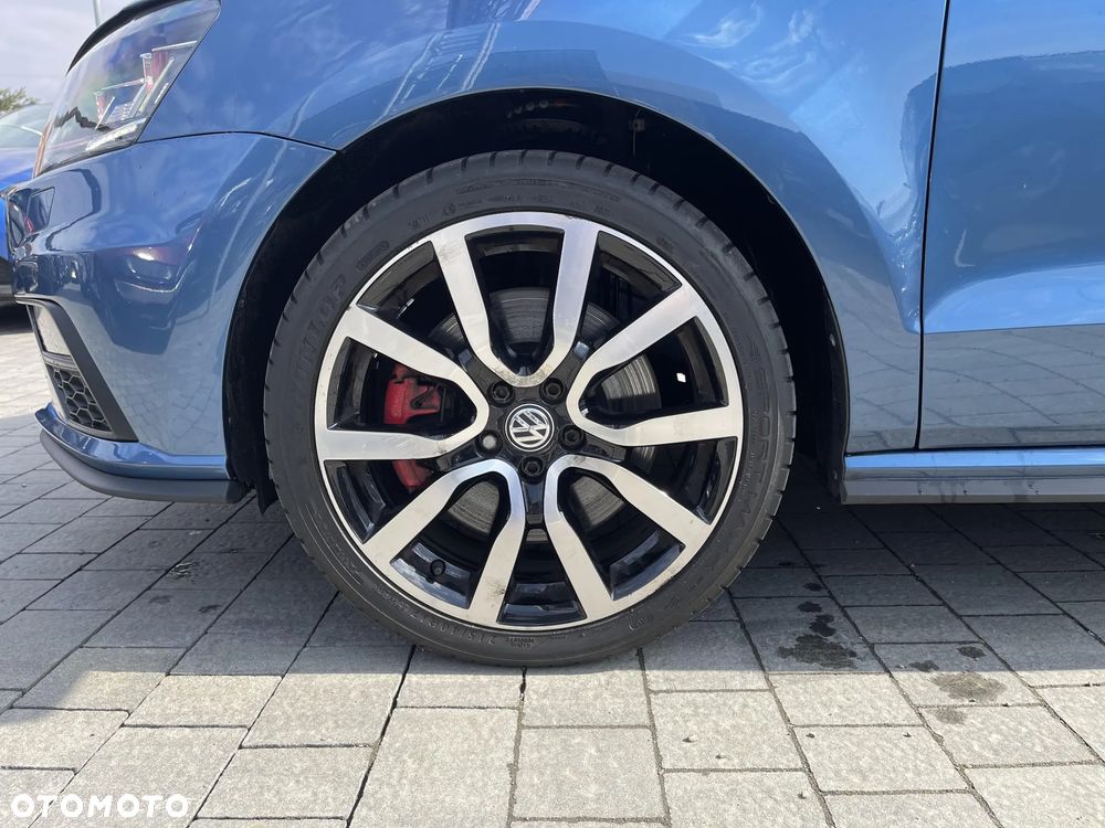Volkswagen Polo - 19
