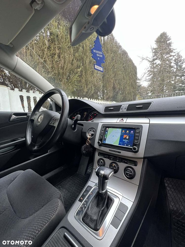 Volkswagen Passat 2.0 TDI Comfortline DSG - 5