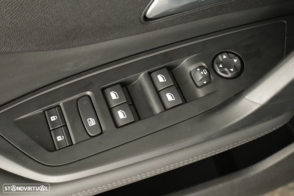 Peugeot 308 SW 1.6 Hybrid Allure e-EAT8 - 22